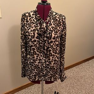 🐆Tommy Hilfiger🐆 Leopard print, tie neck blouse.  Size L